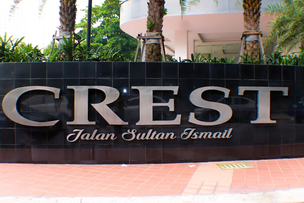 Crest Jalan Sultan Ismail
