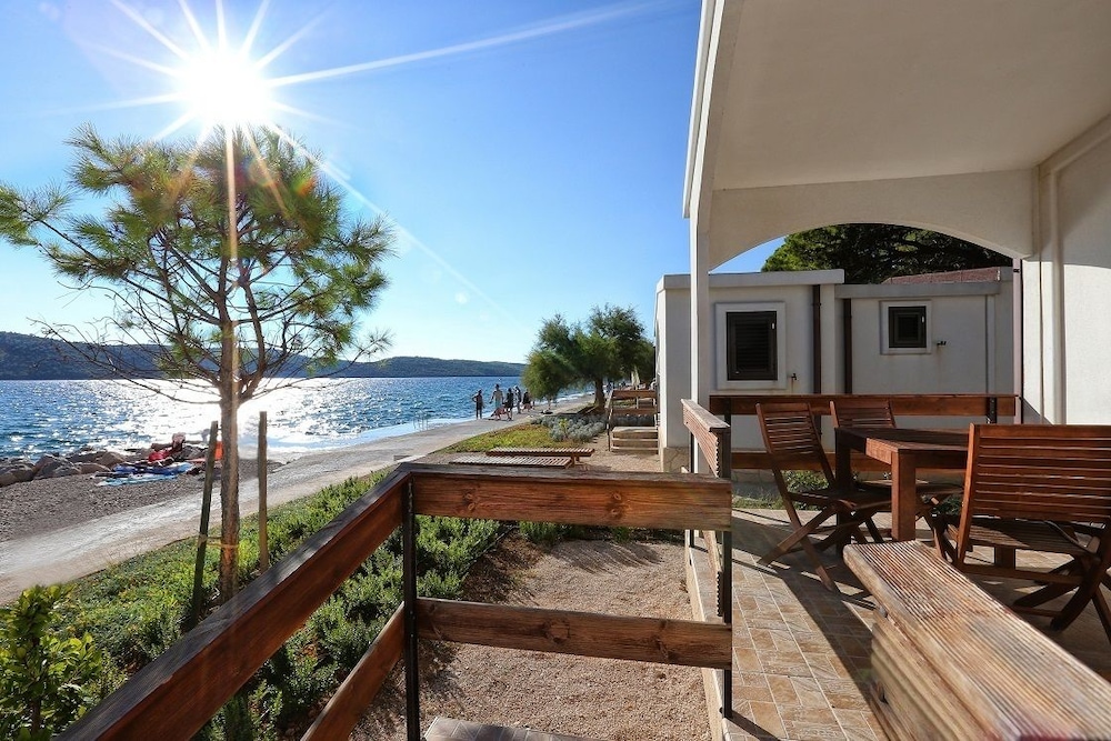 Solaris Villas Dalmatian Stars