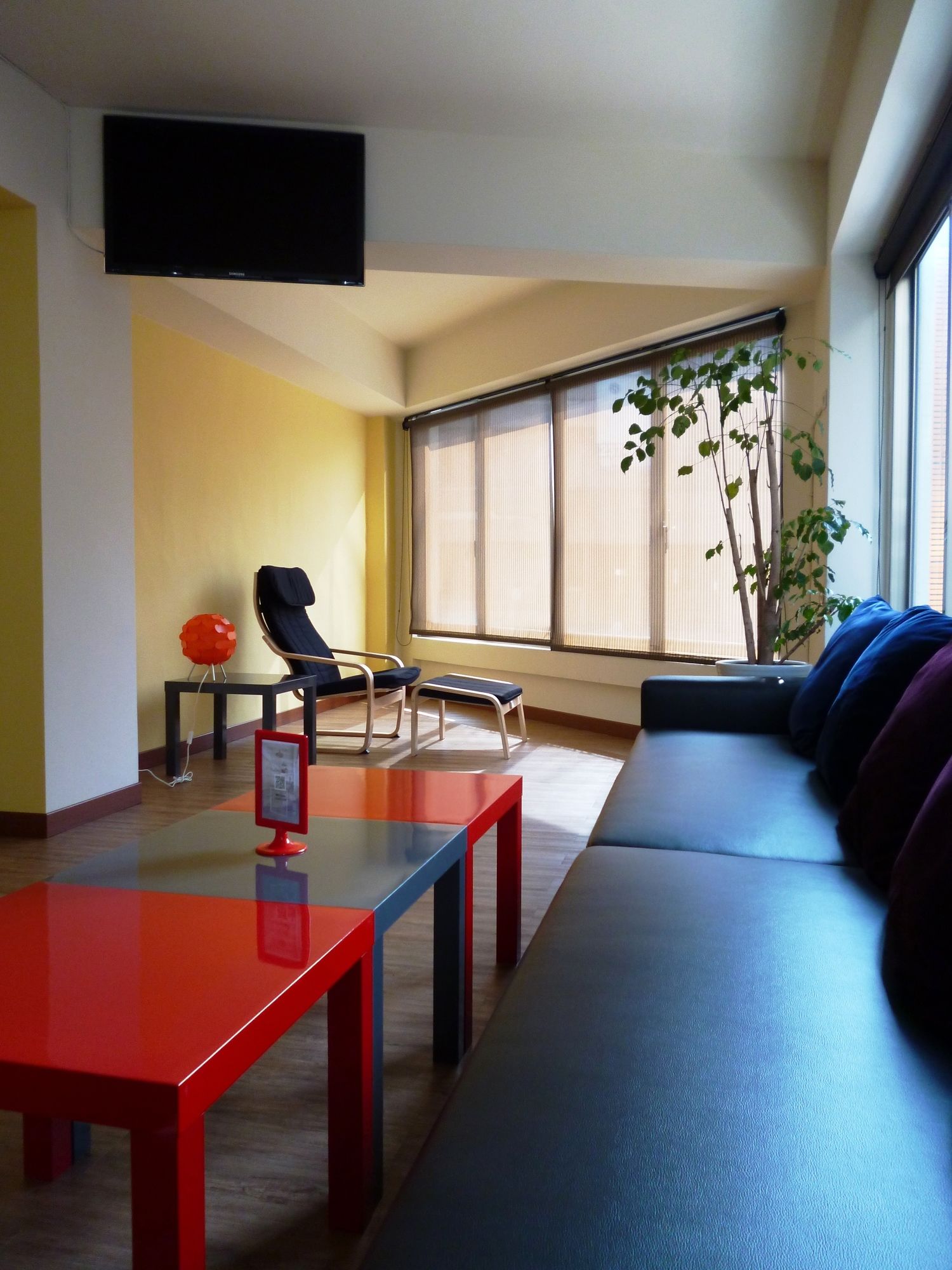 Tavern L Hostel