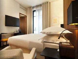 Le Metropolitan a Tribute Portfolio Hotel Paris