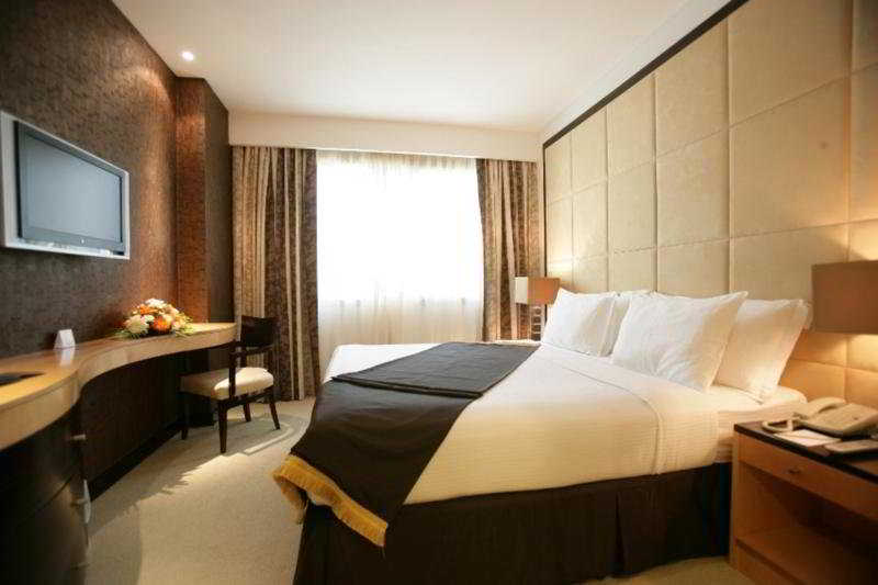 Savoy Suites Hotel Apartments