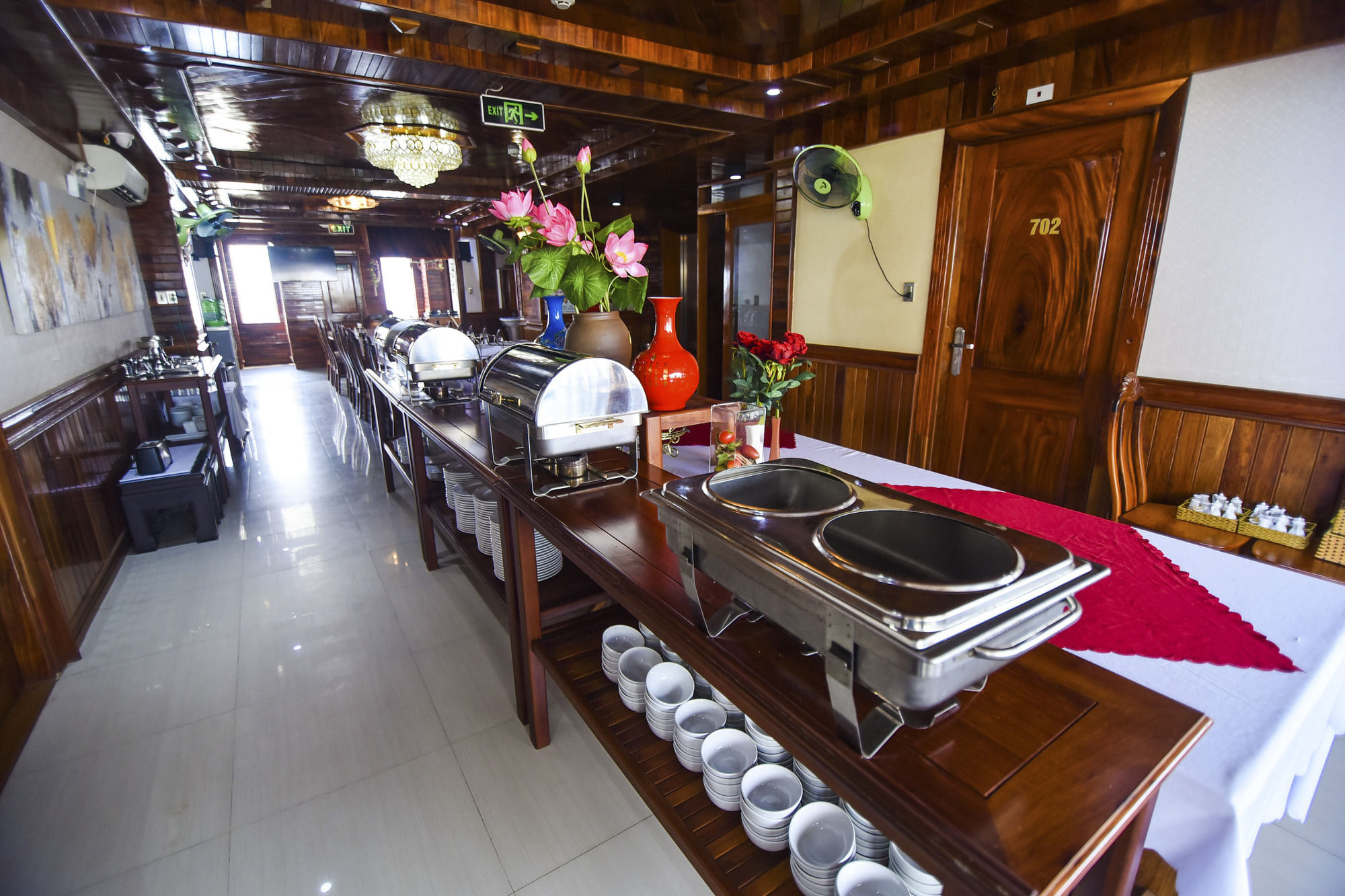 San San Hotel