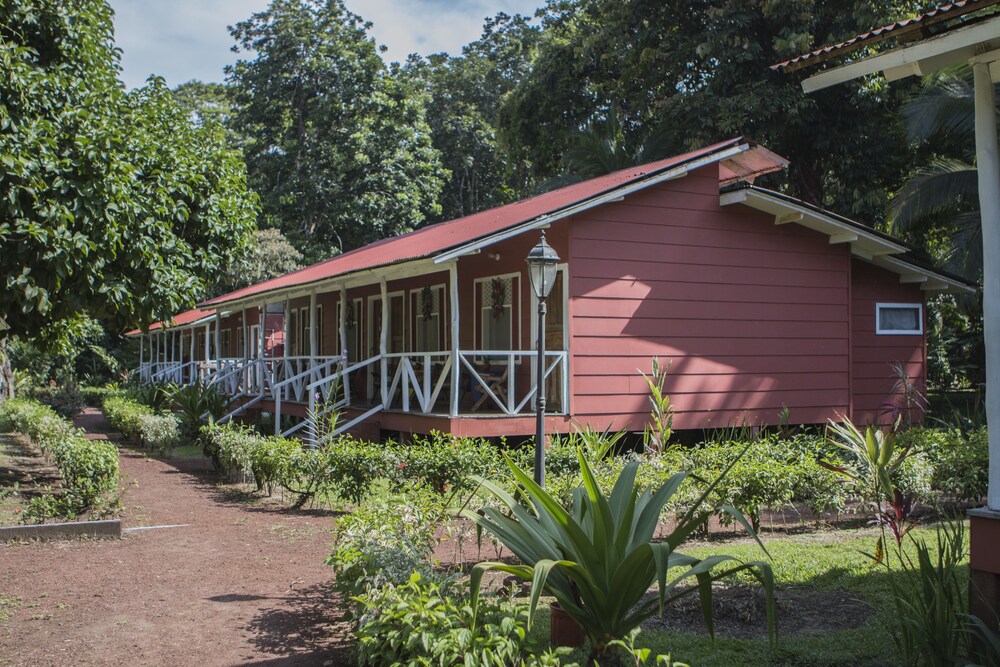 Caribbean Paradise Eco Lodge