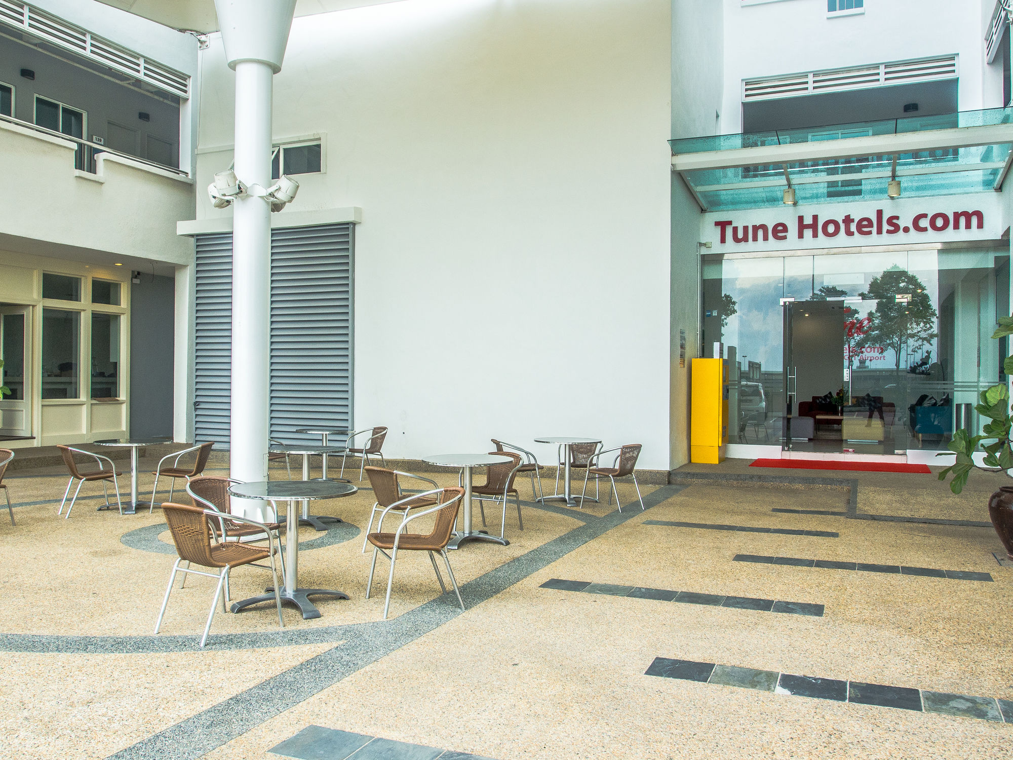 Tune Hotel - Klia Aeropolis
