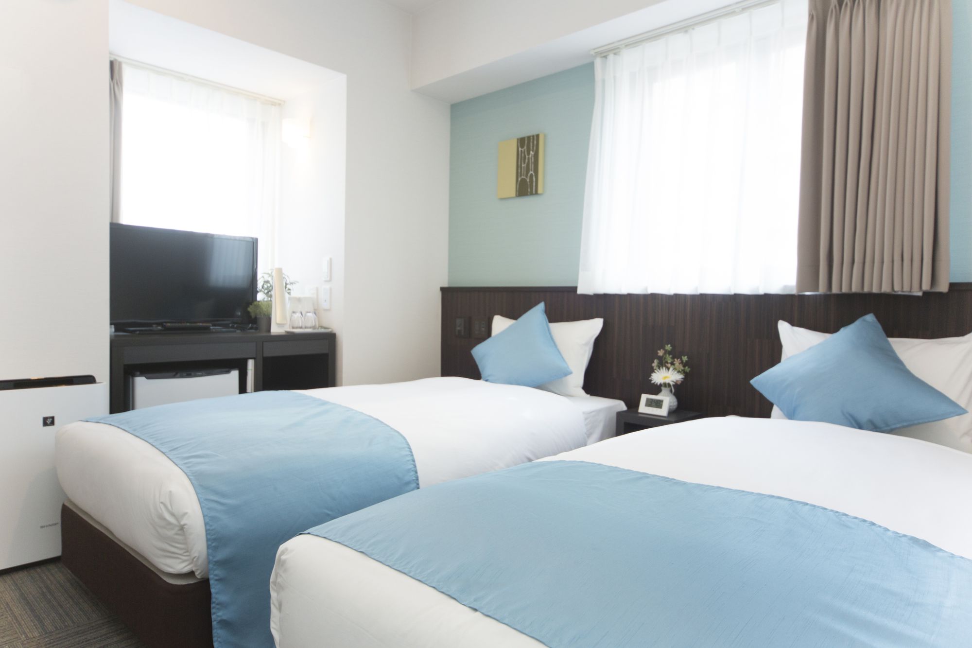Nipponbashi Crystal Hotel