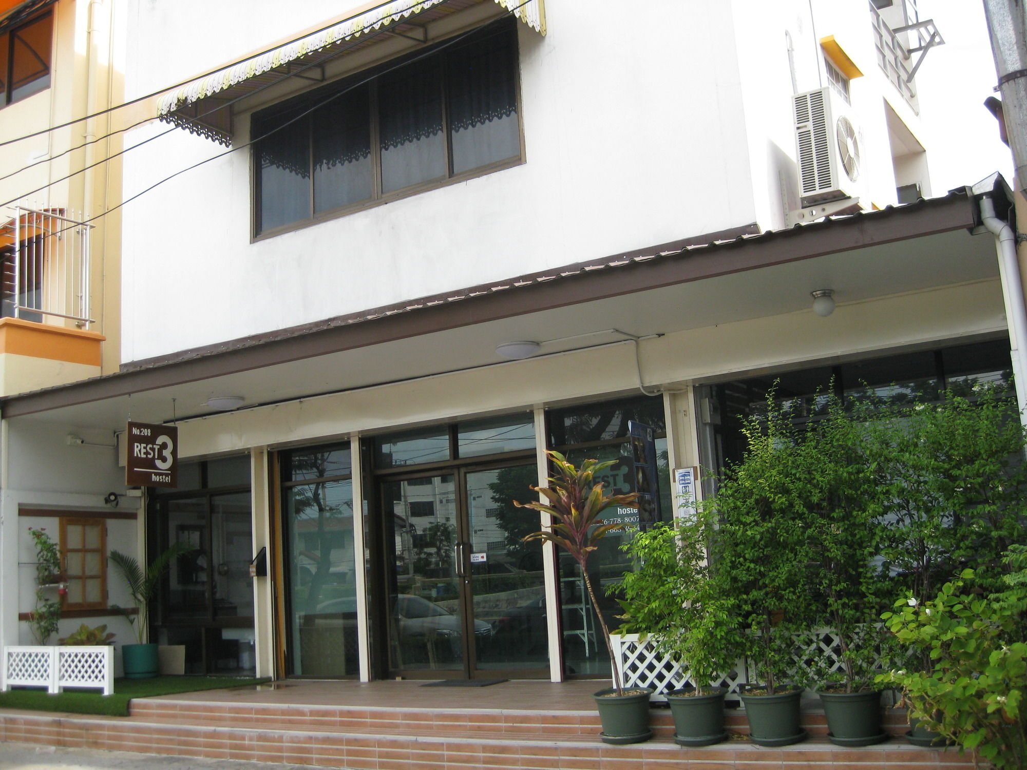 Rest 3 Hostel