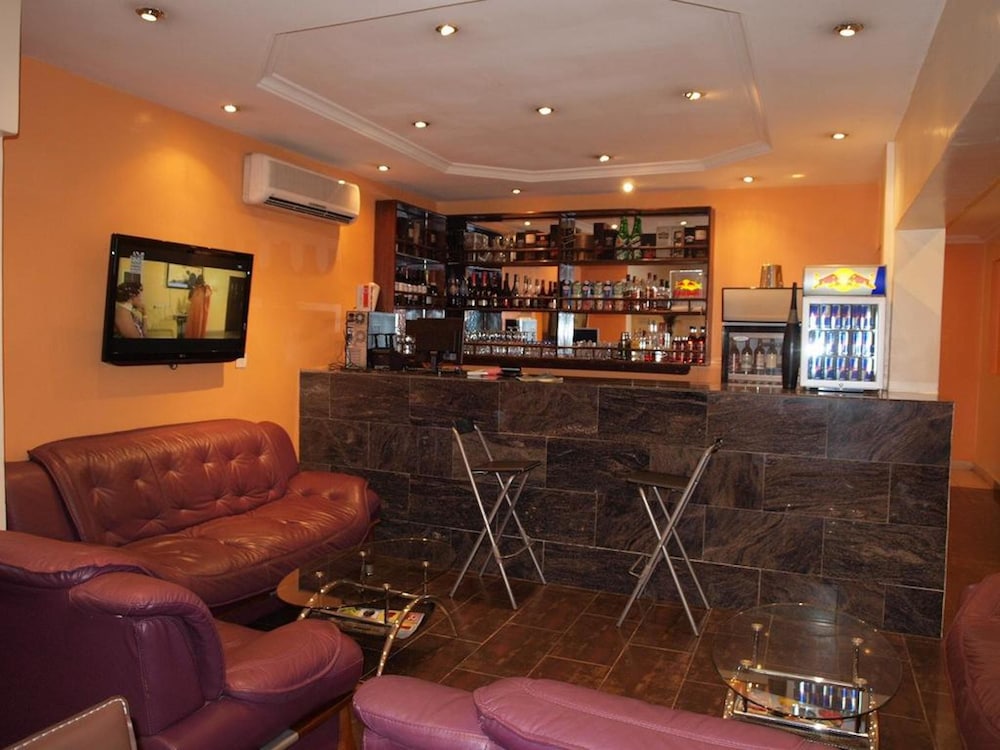 Bay Suites