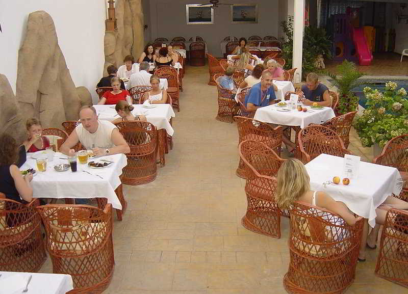 Hotel Y Apartamentos Neptuno Calella