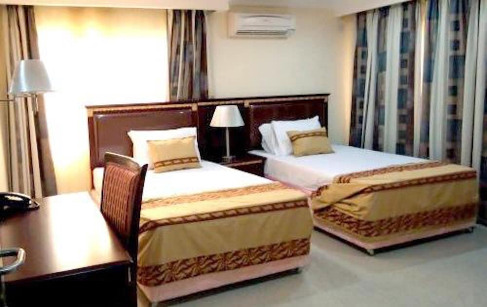 Beni Apartments