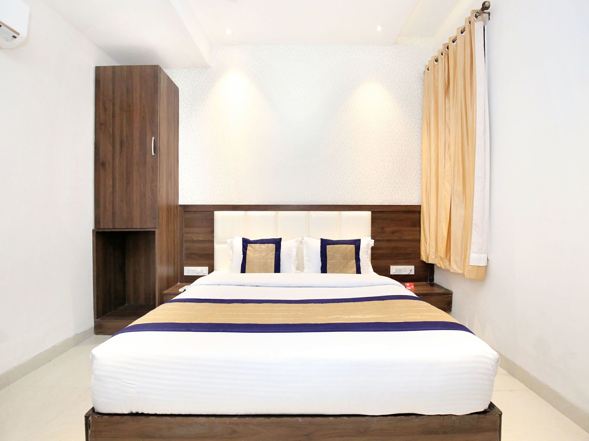Hotel Grand Star by OYO Rooms