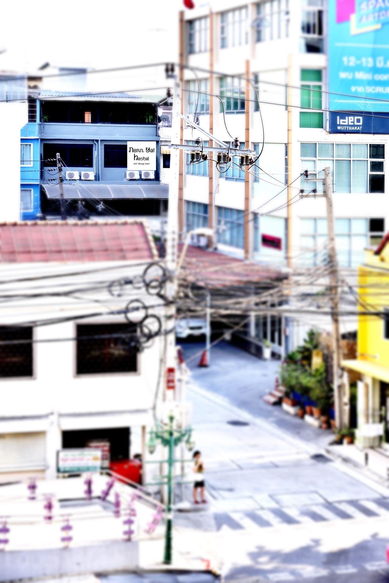 M Gray Hostel & Cafe