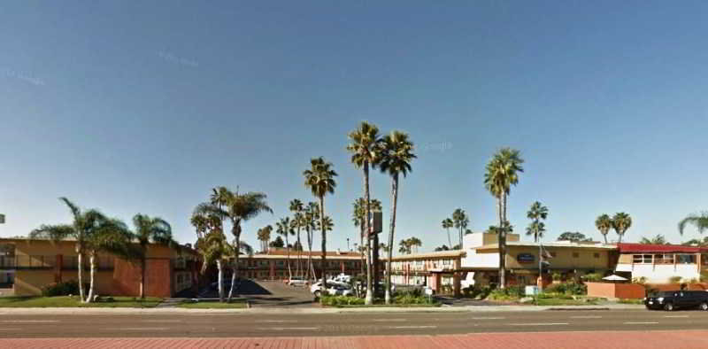 Howard Johnson by Wyndham San Diego Sea World