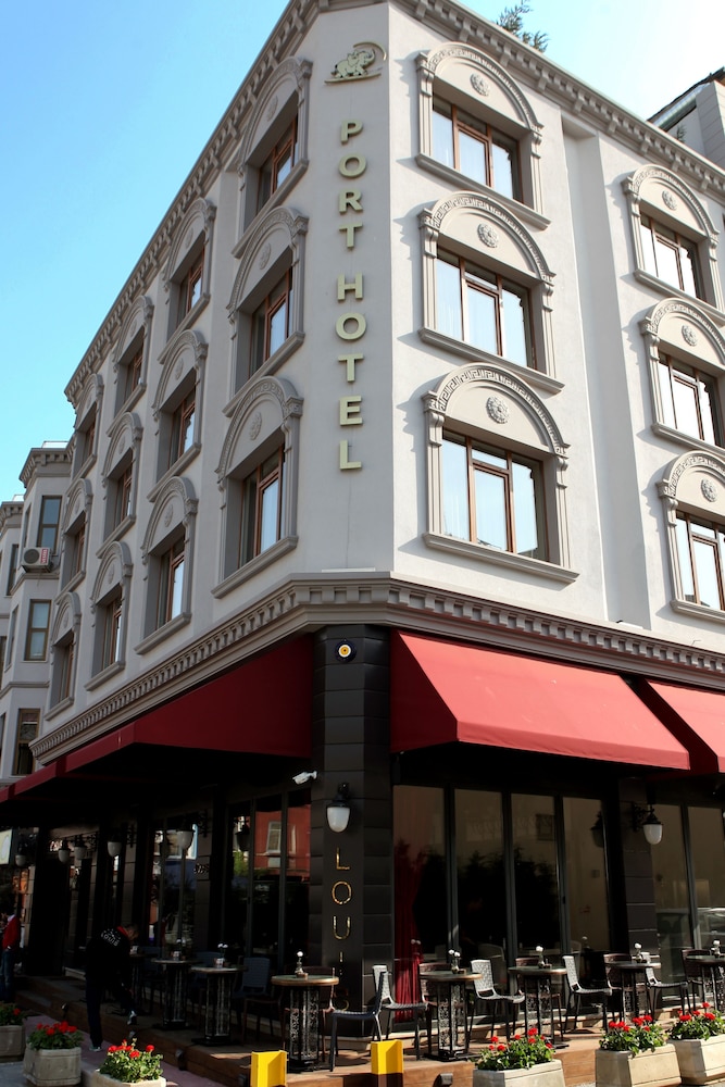 Astek Port Hotel