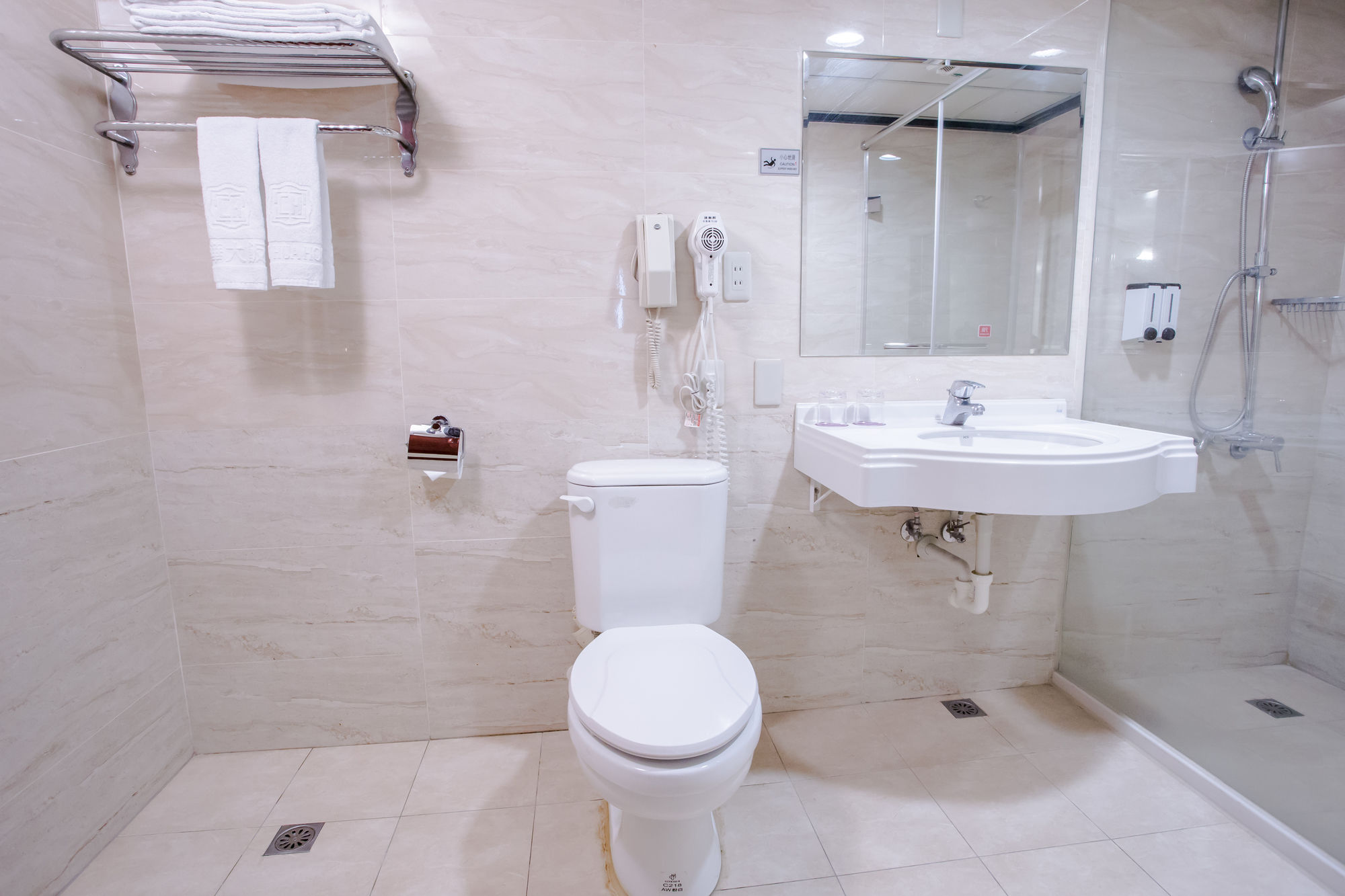 Mou Hotel Luchuan