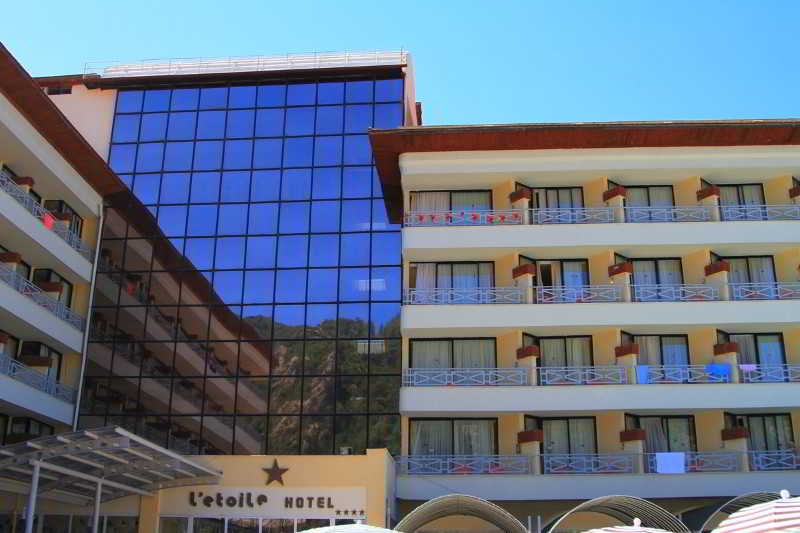 L'Etoile Beach Hotel