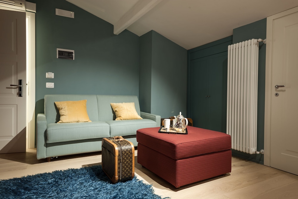 Lorena Suites & Apartments