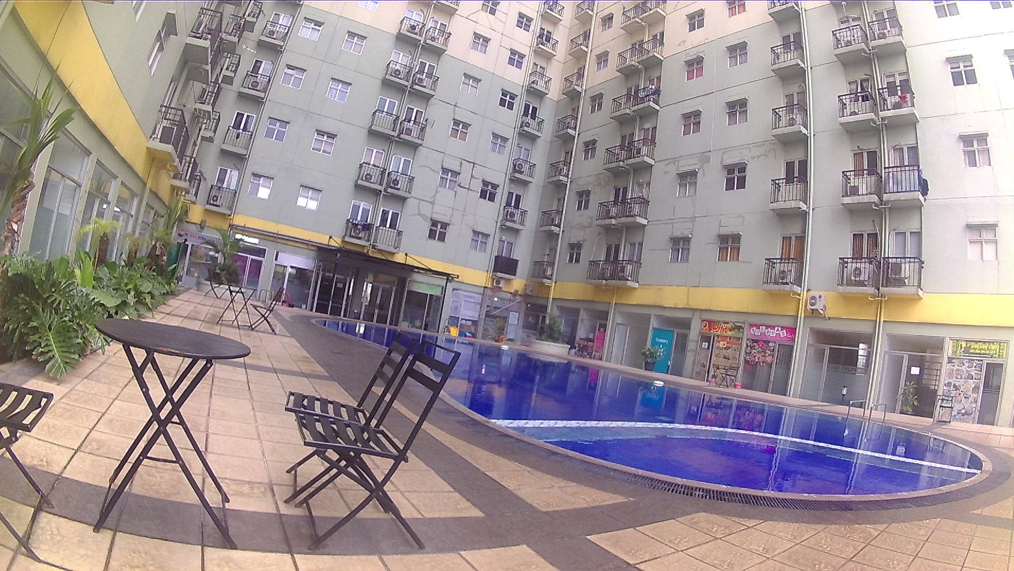 The Suites Metro By Homtel