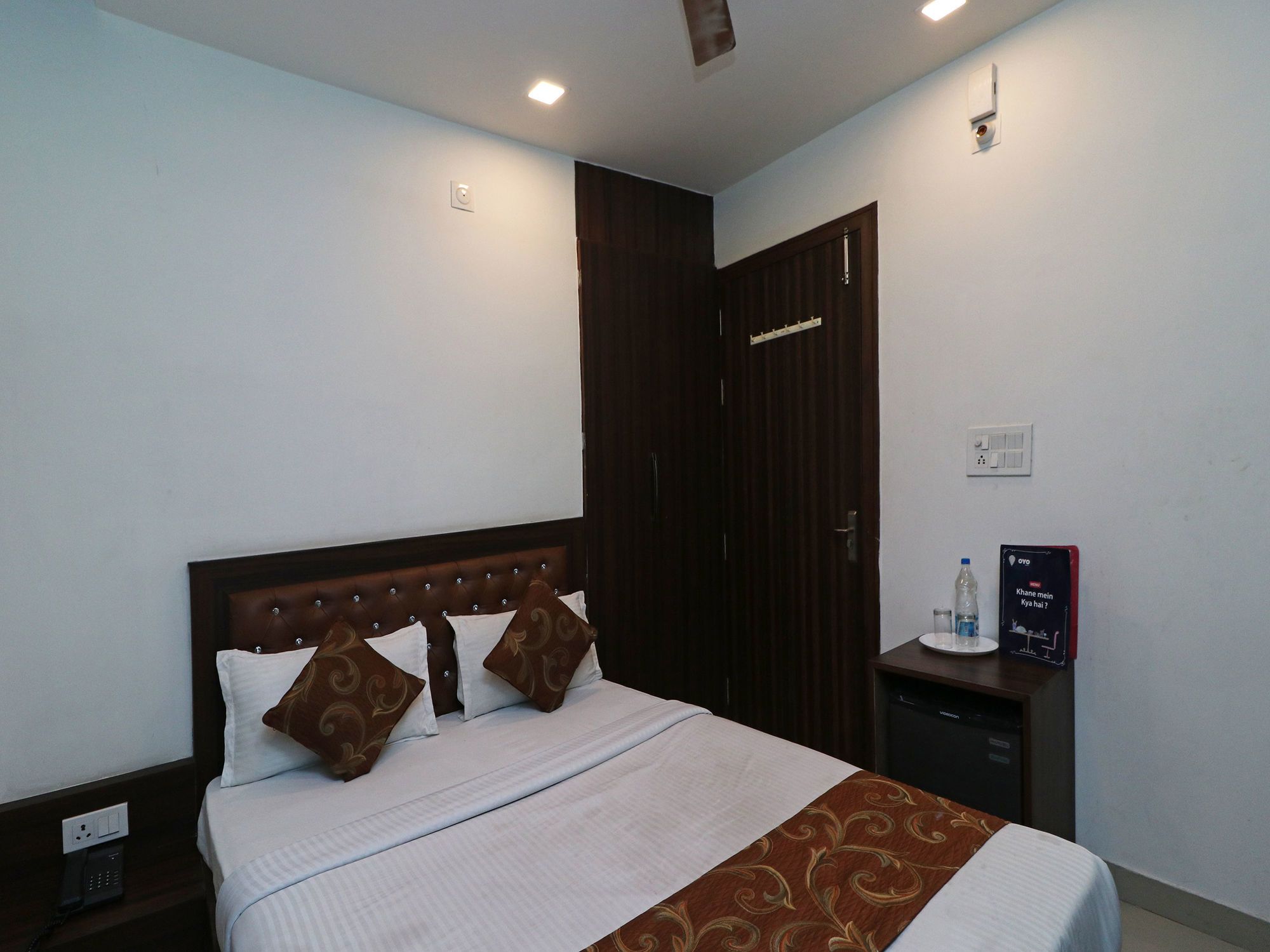 Chirag Pankaj Residency by OYO Rooms