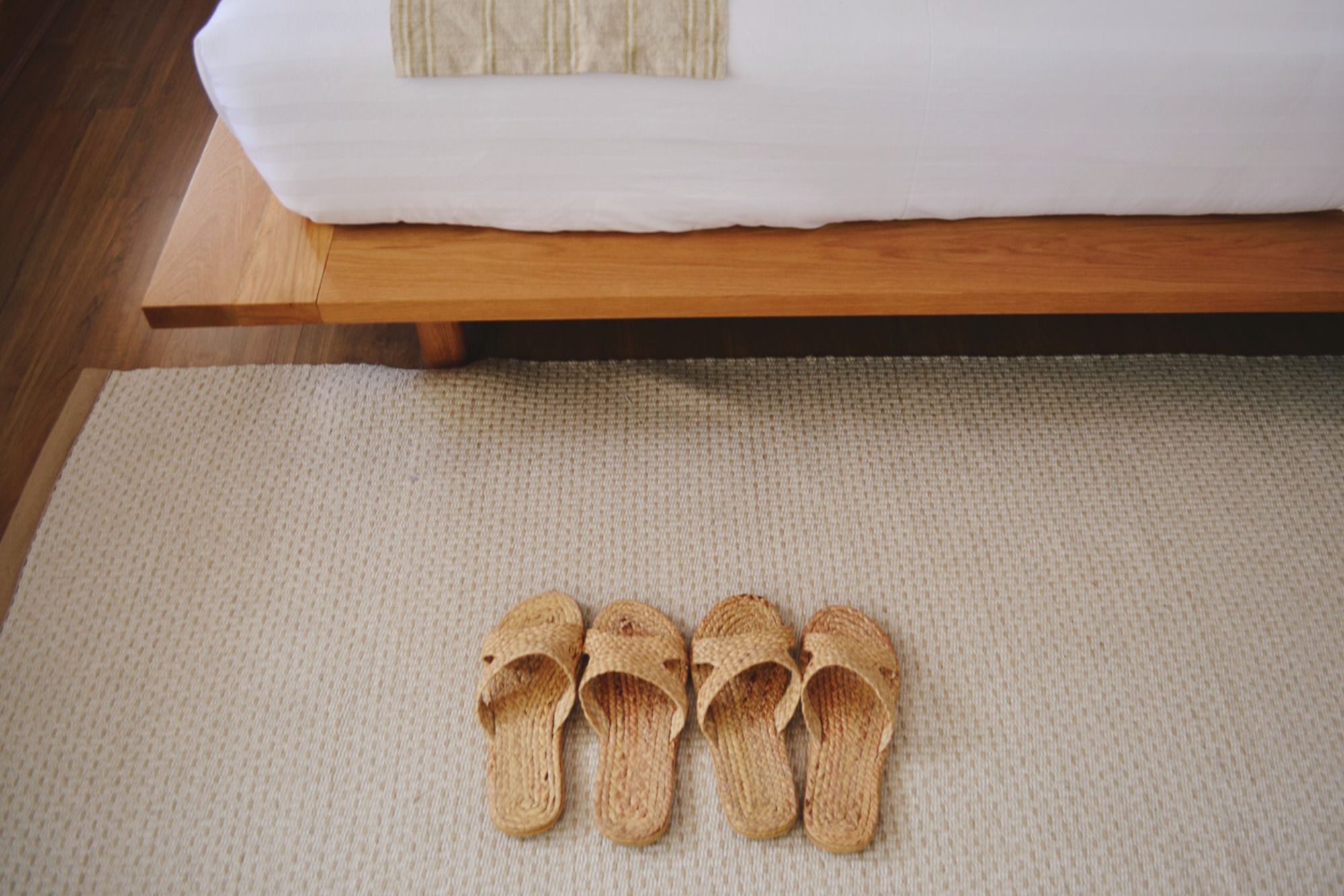 Eat Sleep Cafe & Bed