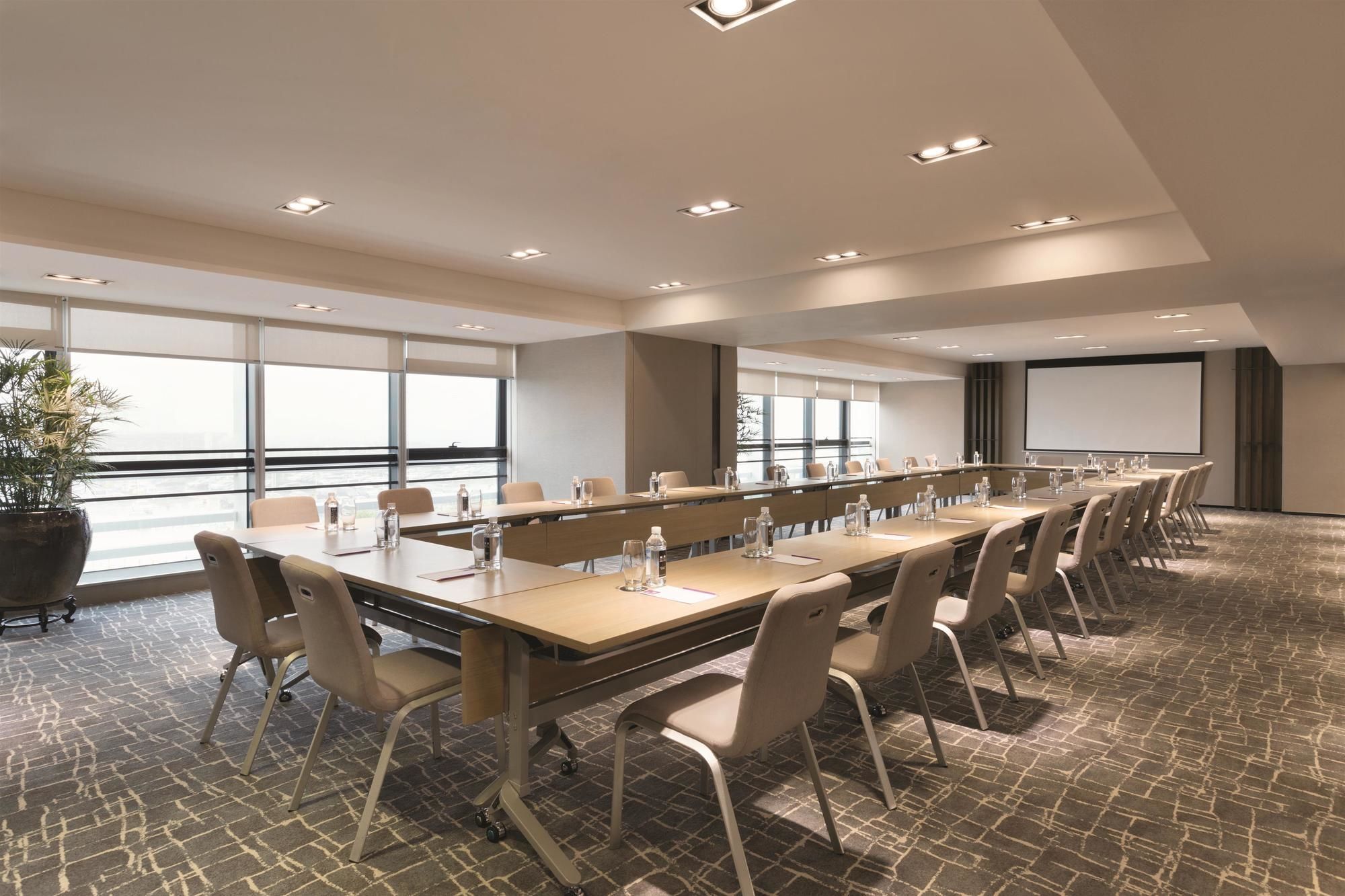 Hyatt Place Shenzhen Airport