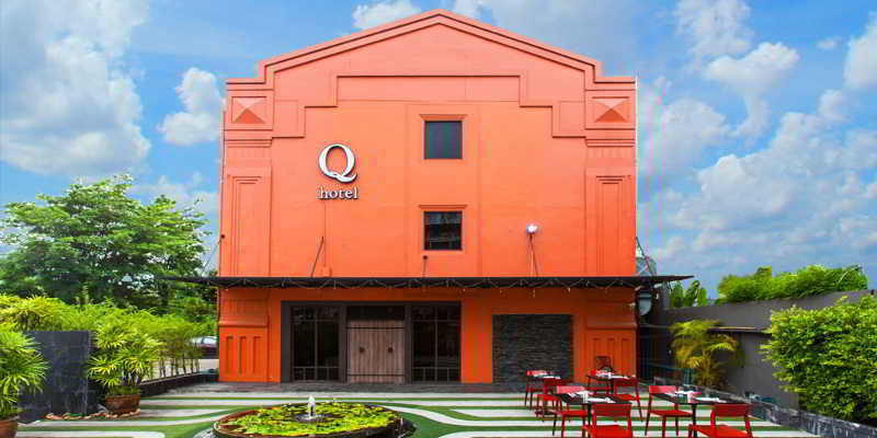 Q Hotel