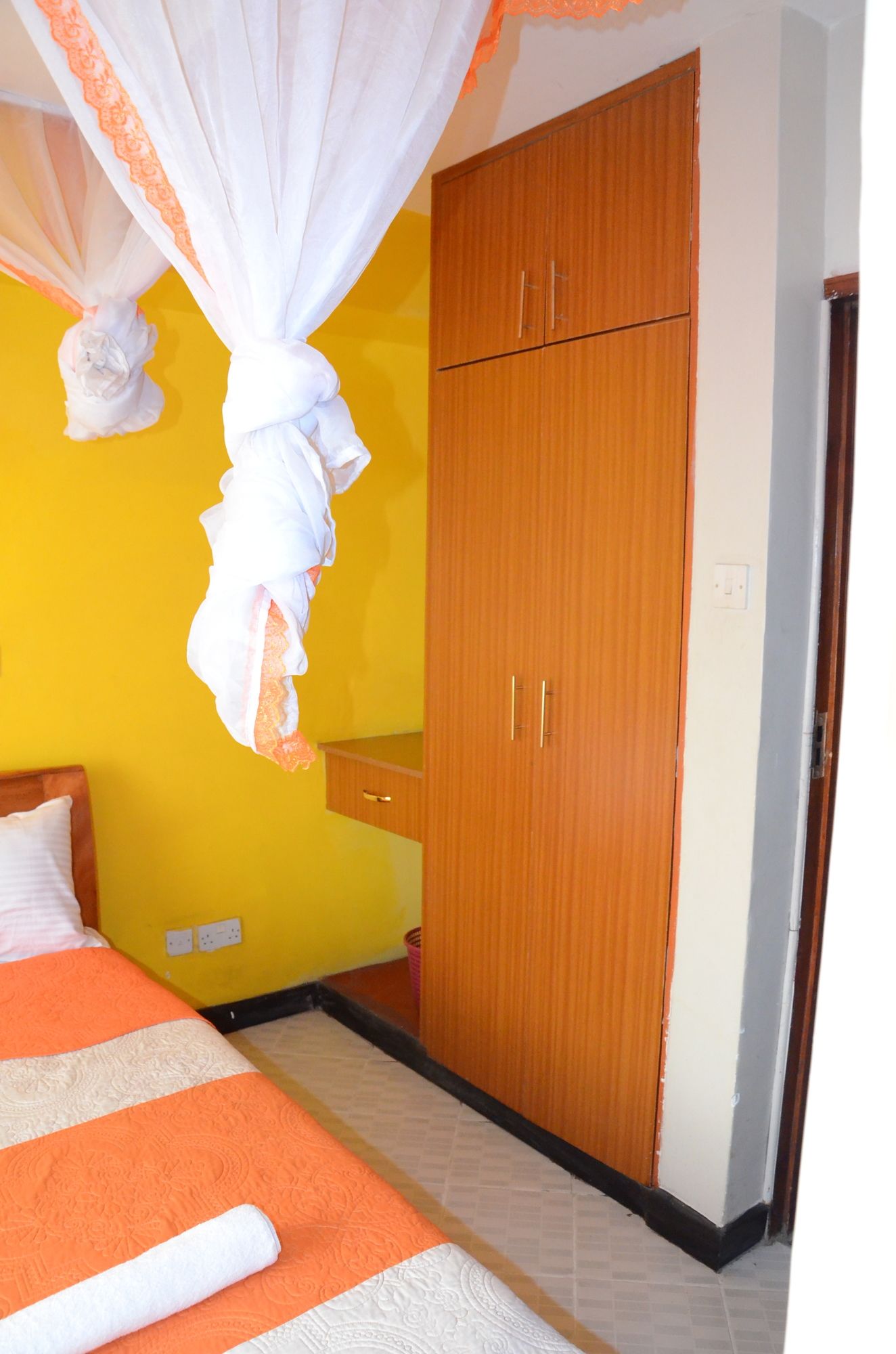 Golden Goose Hotel