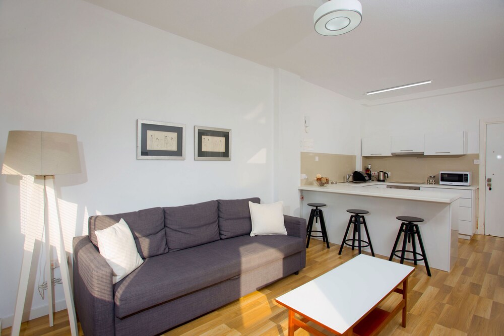 Seabreeze Limassol City Center Flat