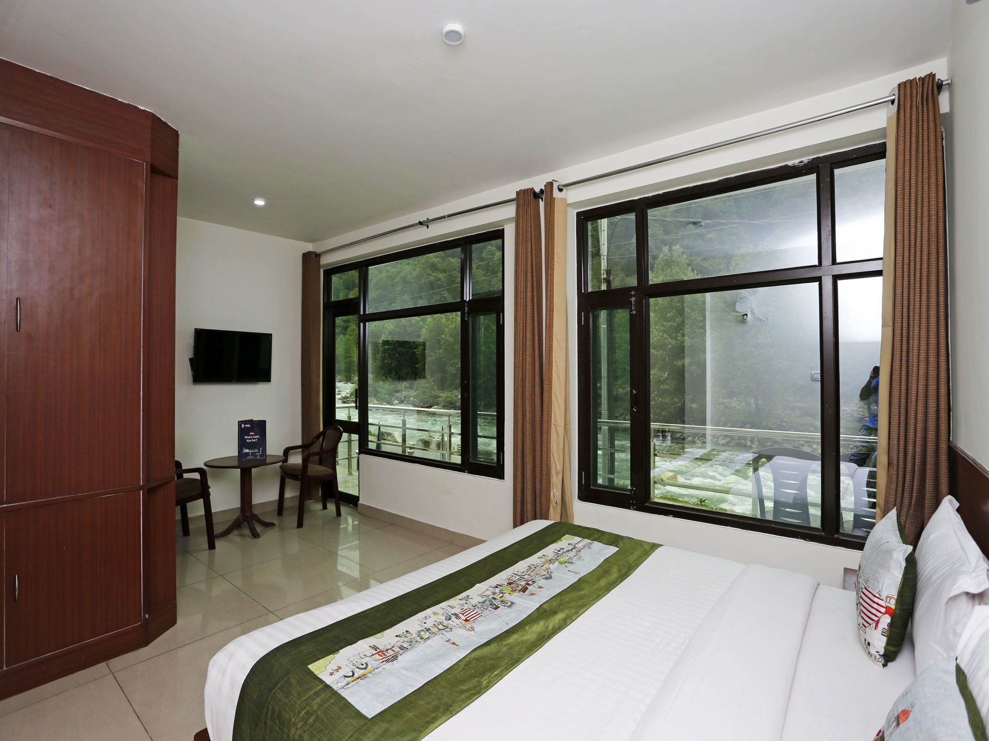 Hotel Landmark By OYO Rooms