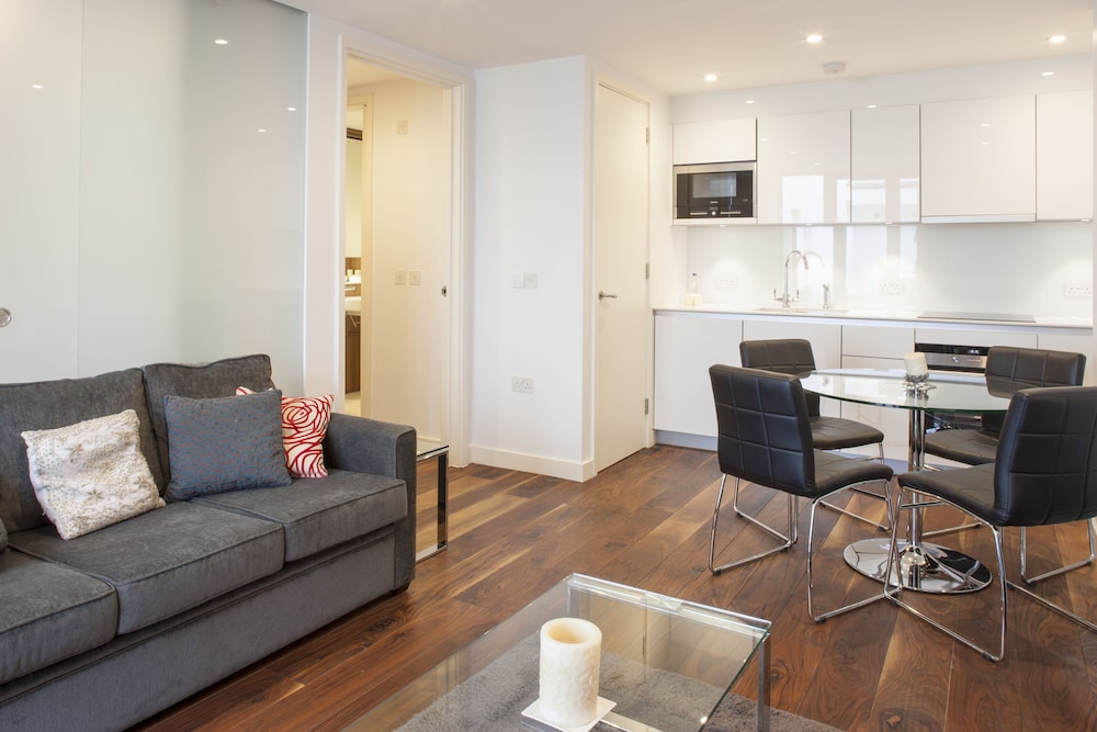 The Oxford Street Apartments