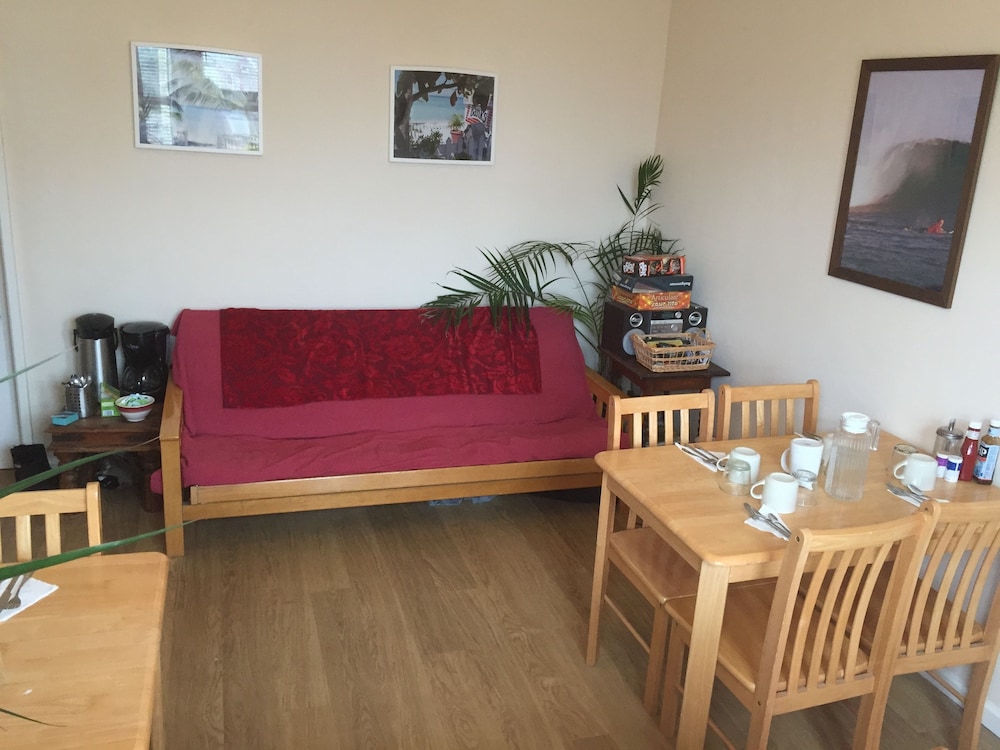 Smarties Surf Lodge