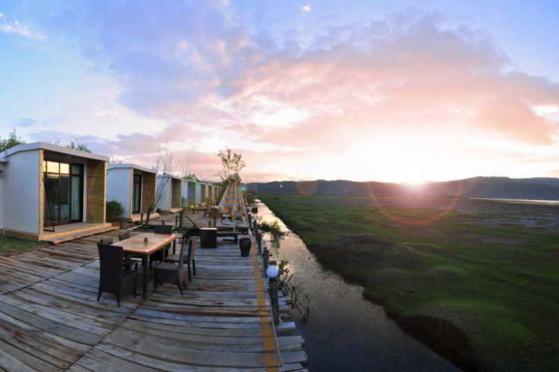 Scenary Retreats Lashi Lake Lijiang