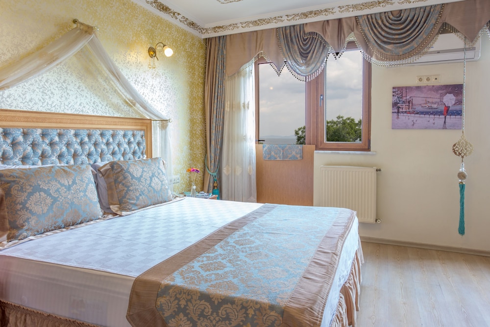 Sea House Suites