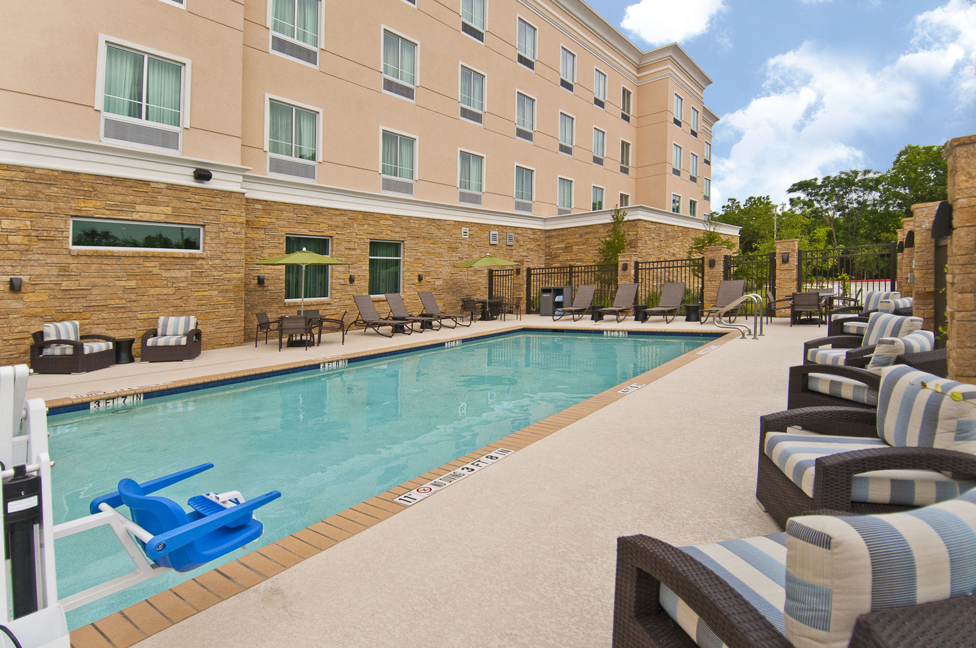 Holiday Inn Austin Airport