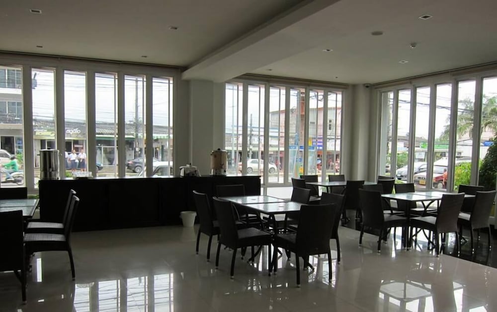 The White Pearl Hotel