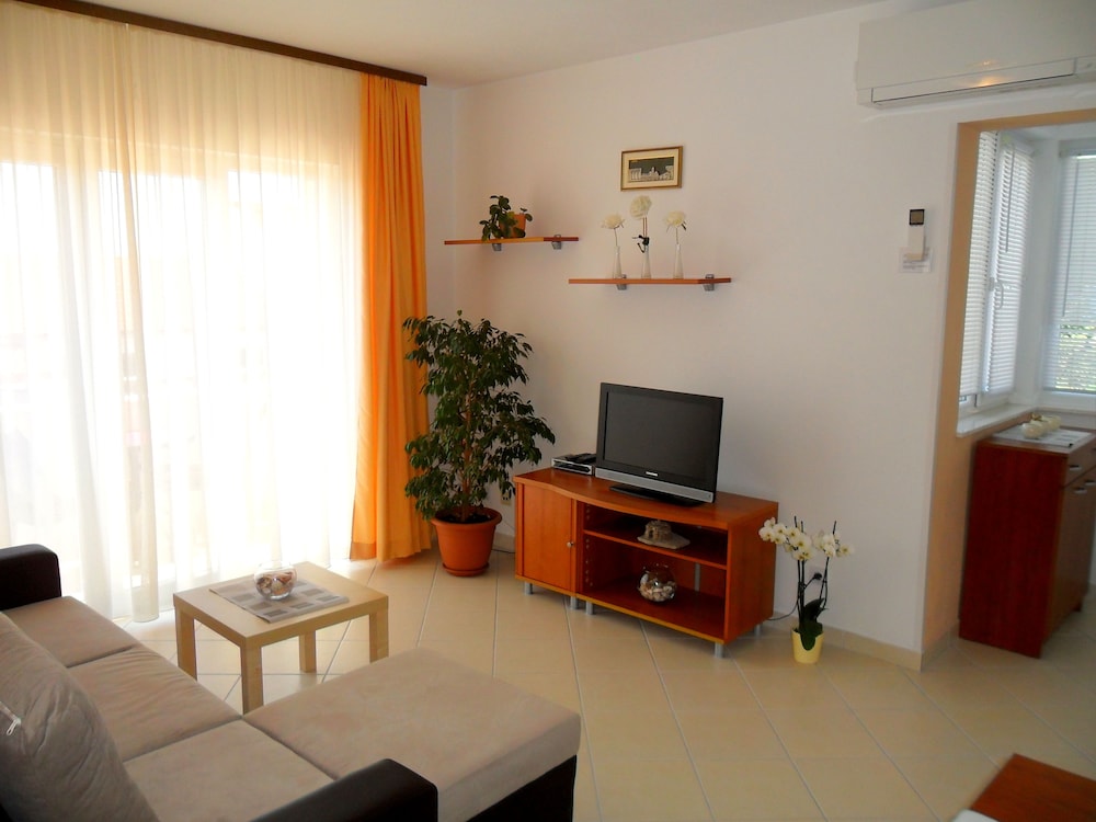 Apartments Pera