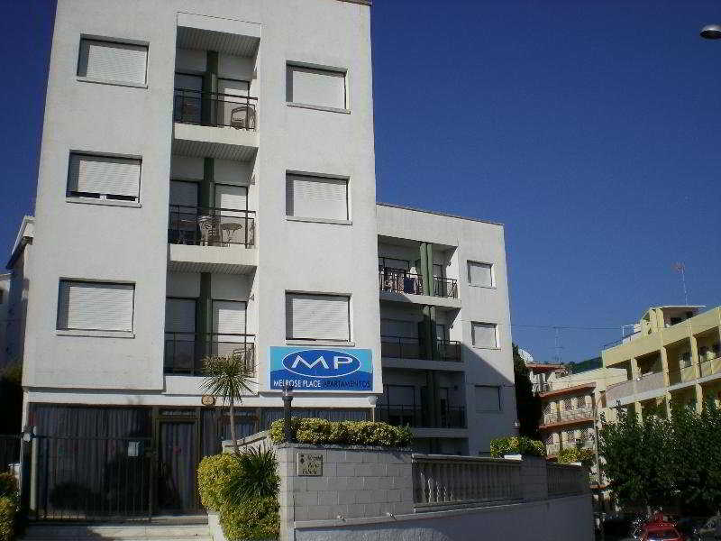 AR Melrose Place Apartments