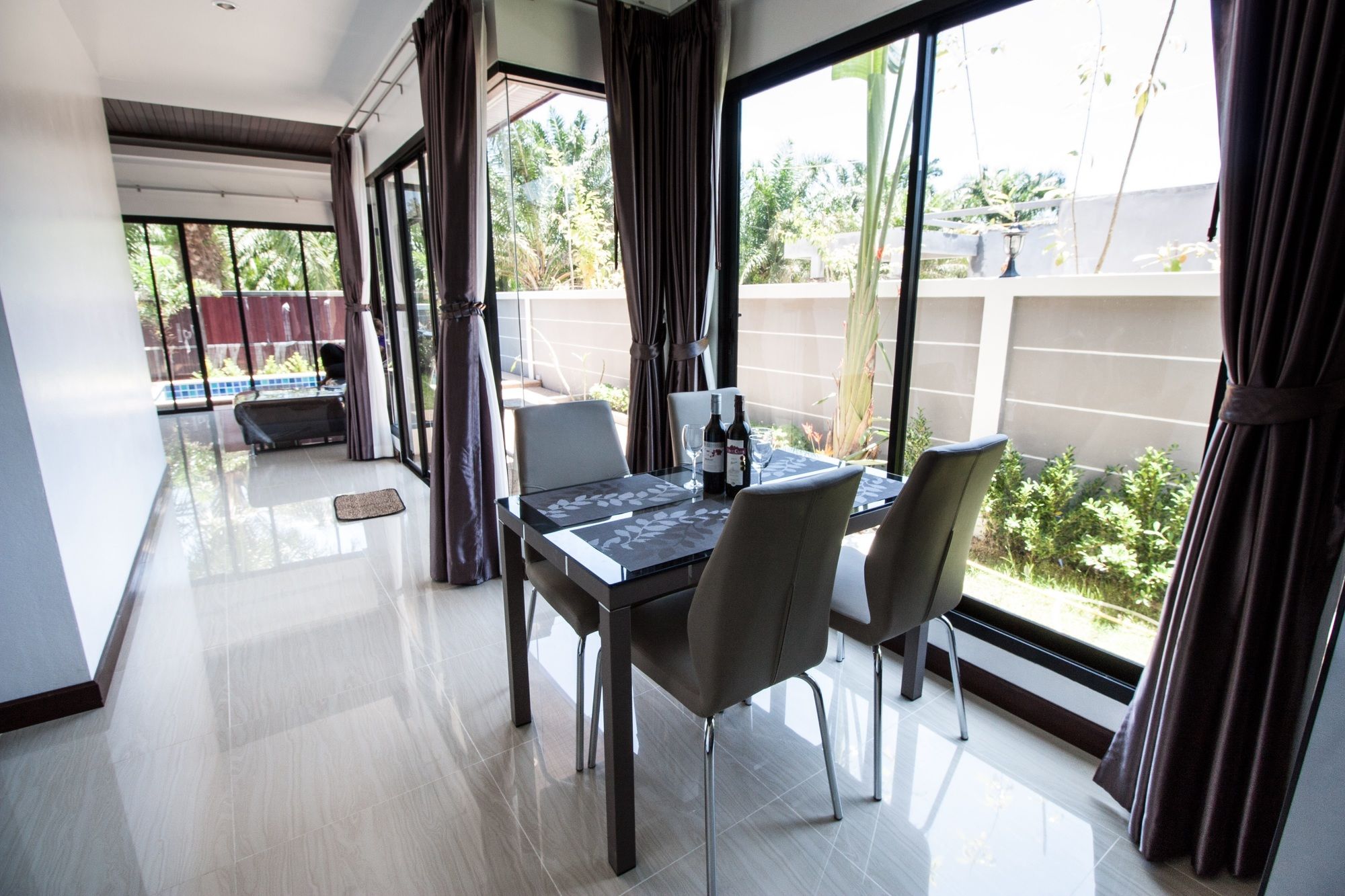 Aonang Oscar Pool Villas