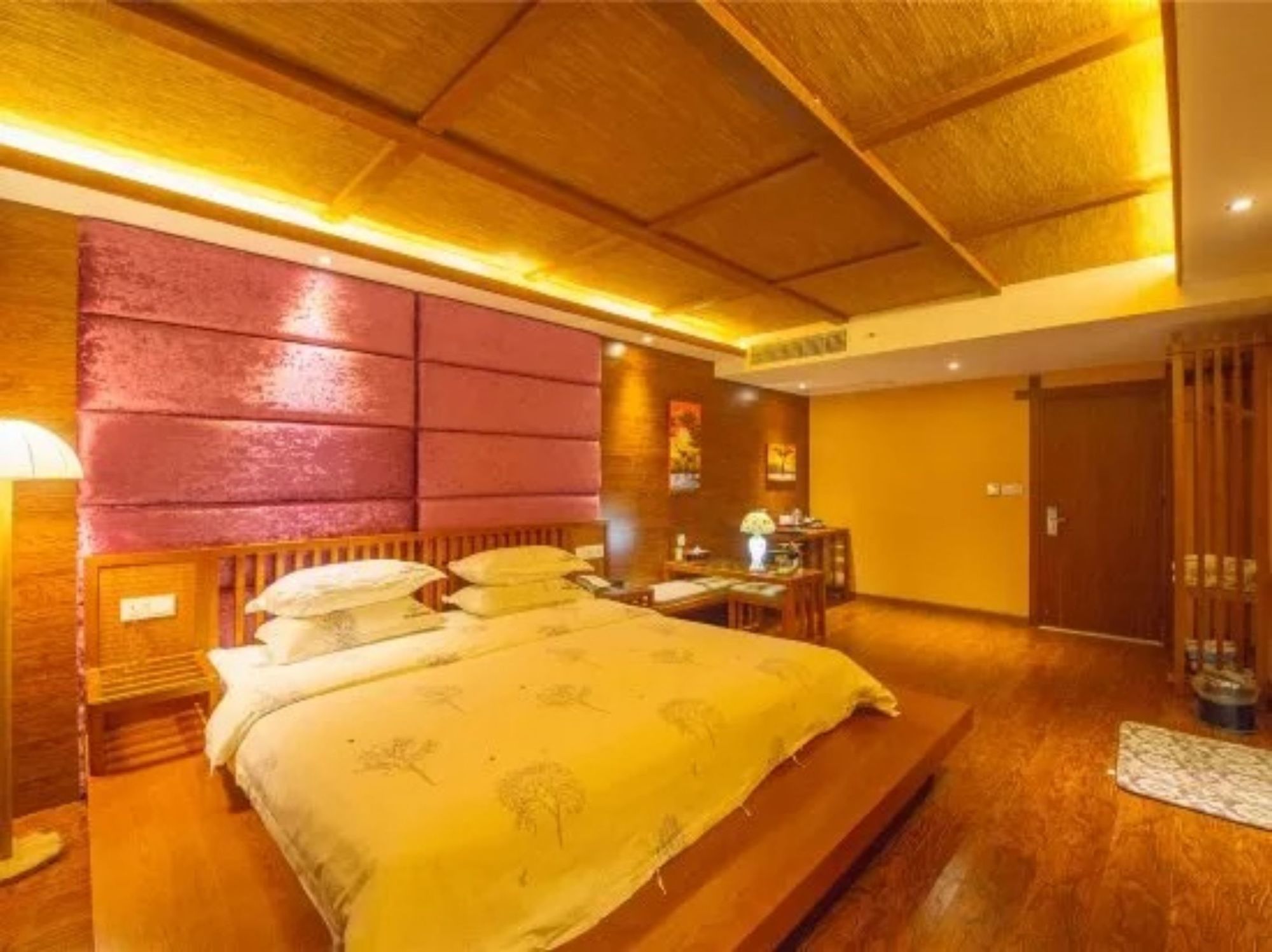 Bluesky Hotel & Resort