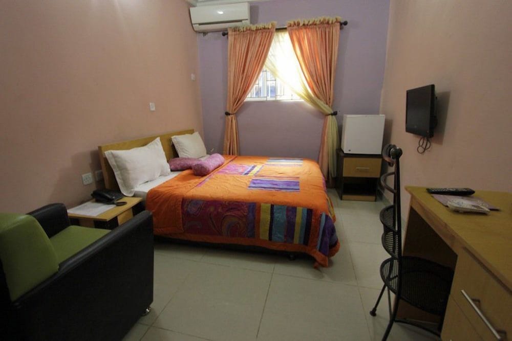 Sylva Link Hotel Gbagada
