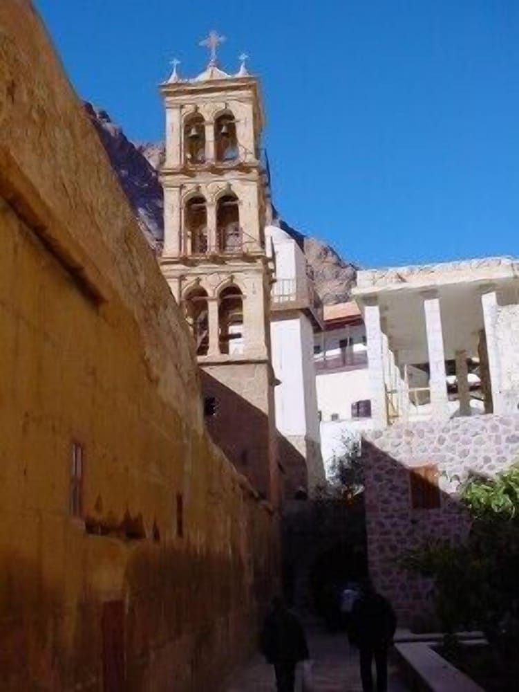 Daniela Village Holiday