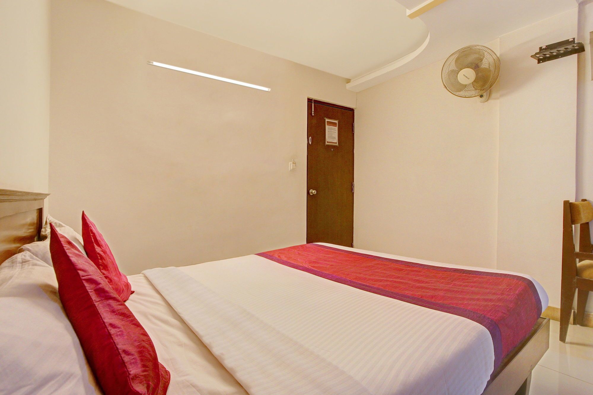 Sri Sai Inn by OYO Rooms