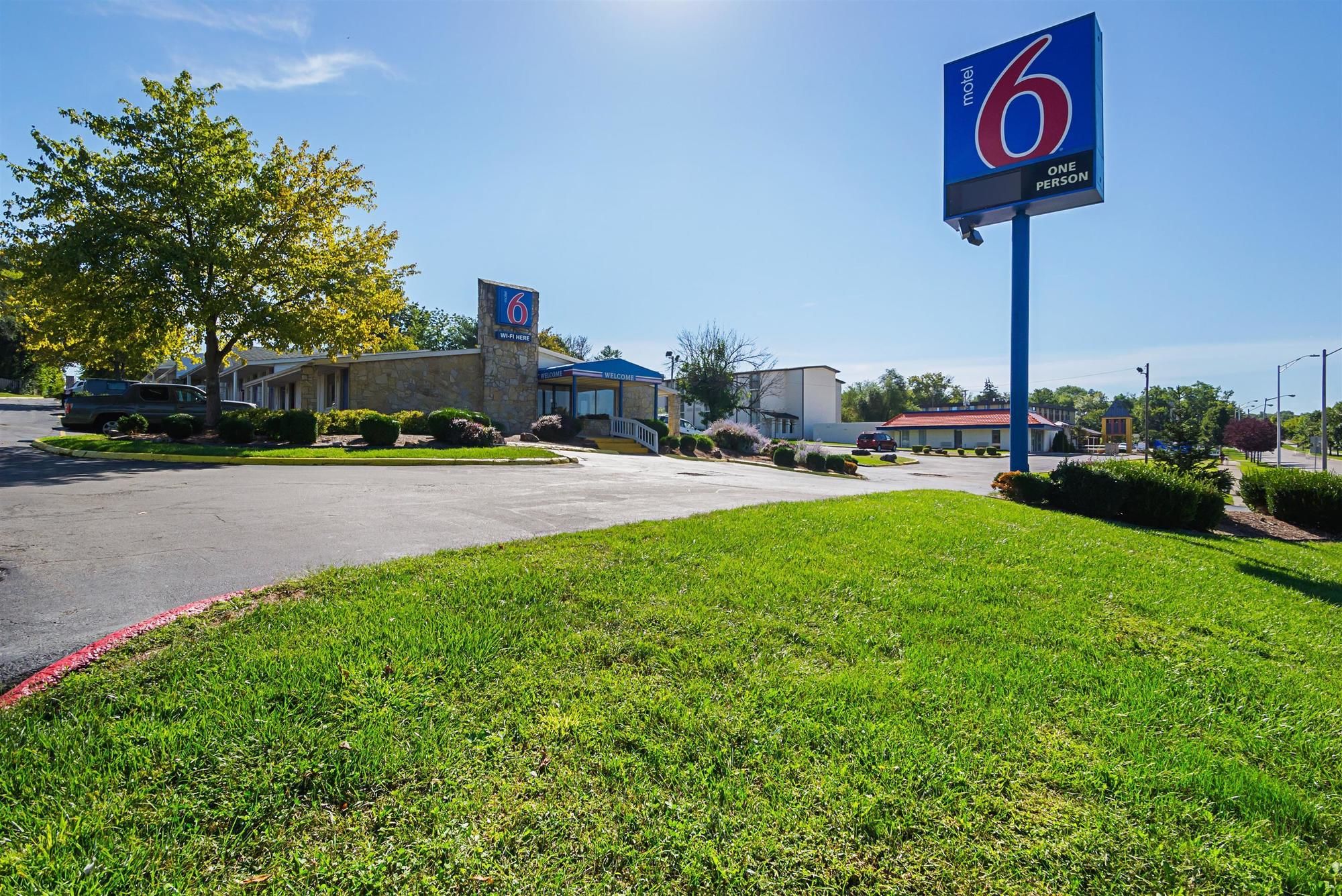 6 Bloomington Indiana Motel