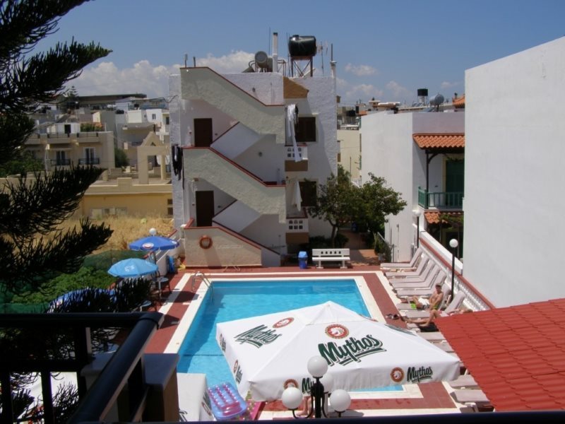 Eleni Apartments