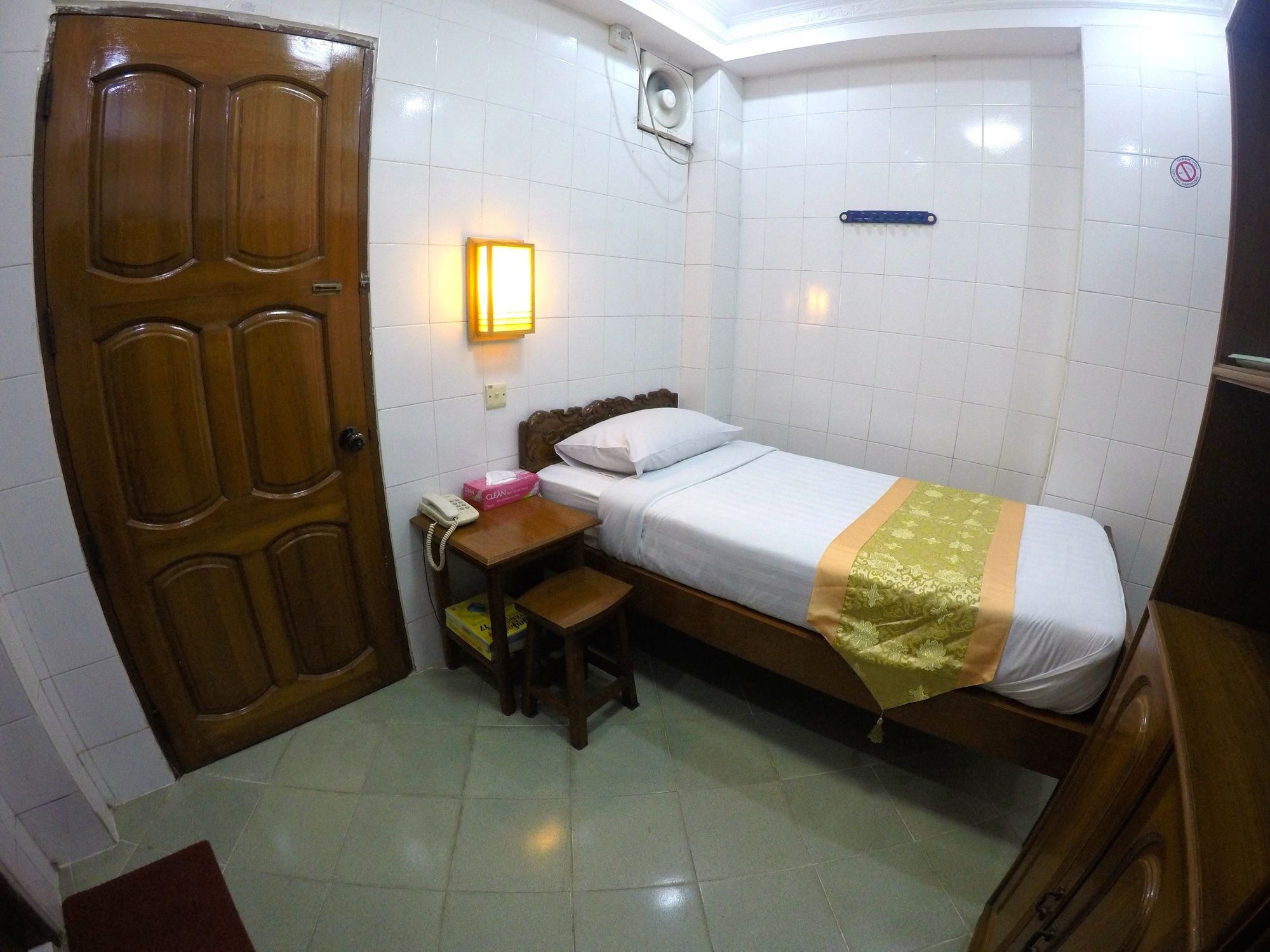 May Shan Hotel