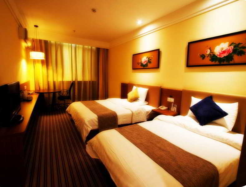 Hanting Hotel Shanghai Jiangning Road Metro Station