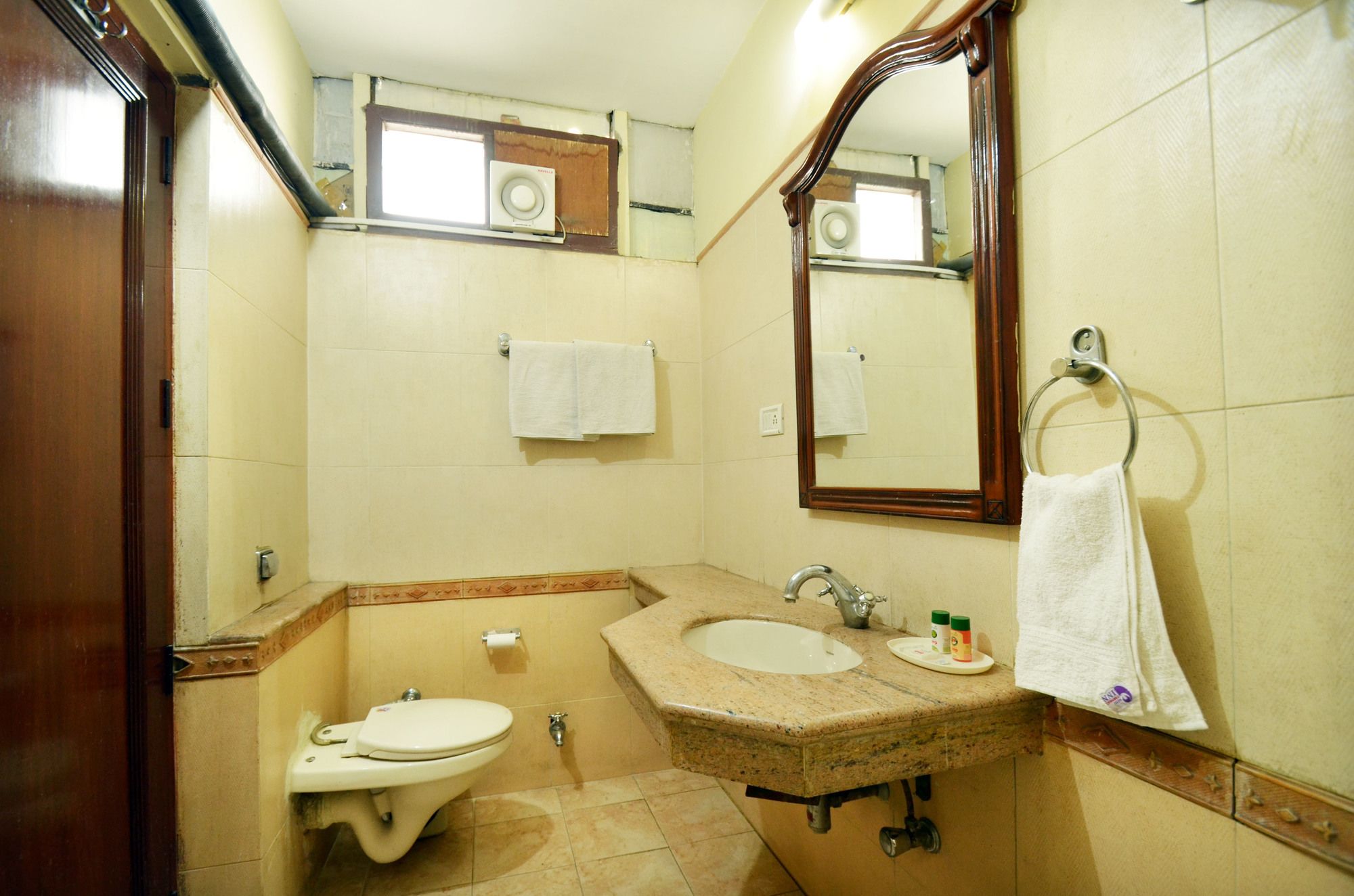 Oyo 7219 Corporate Inn