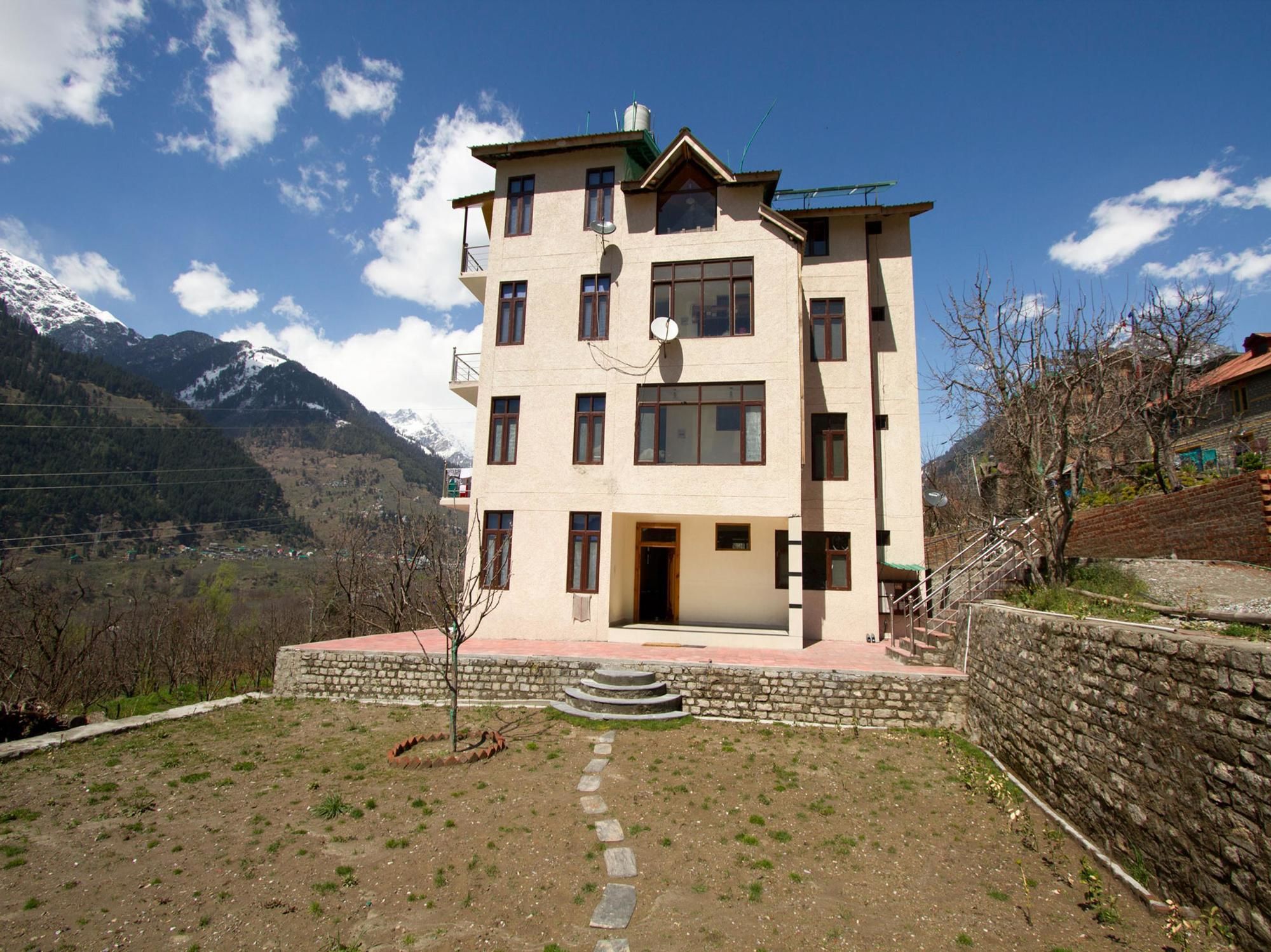 Hotel WhitePod Manali by OYO Rooms