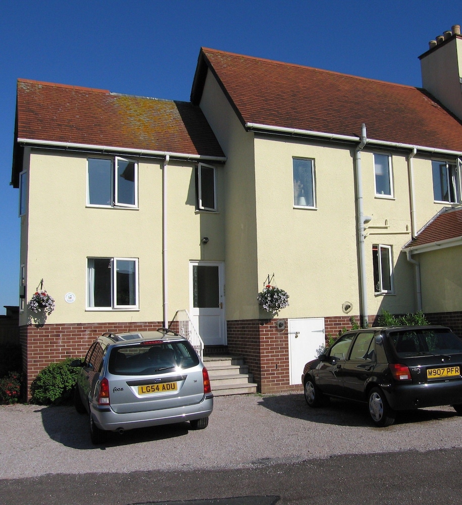 Cliff Court Apartments