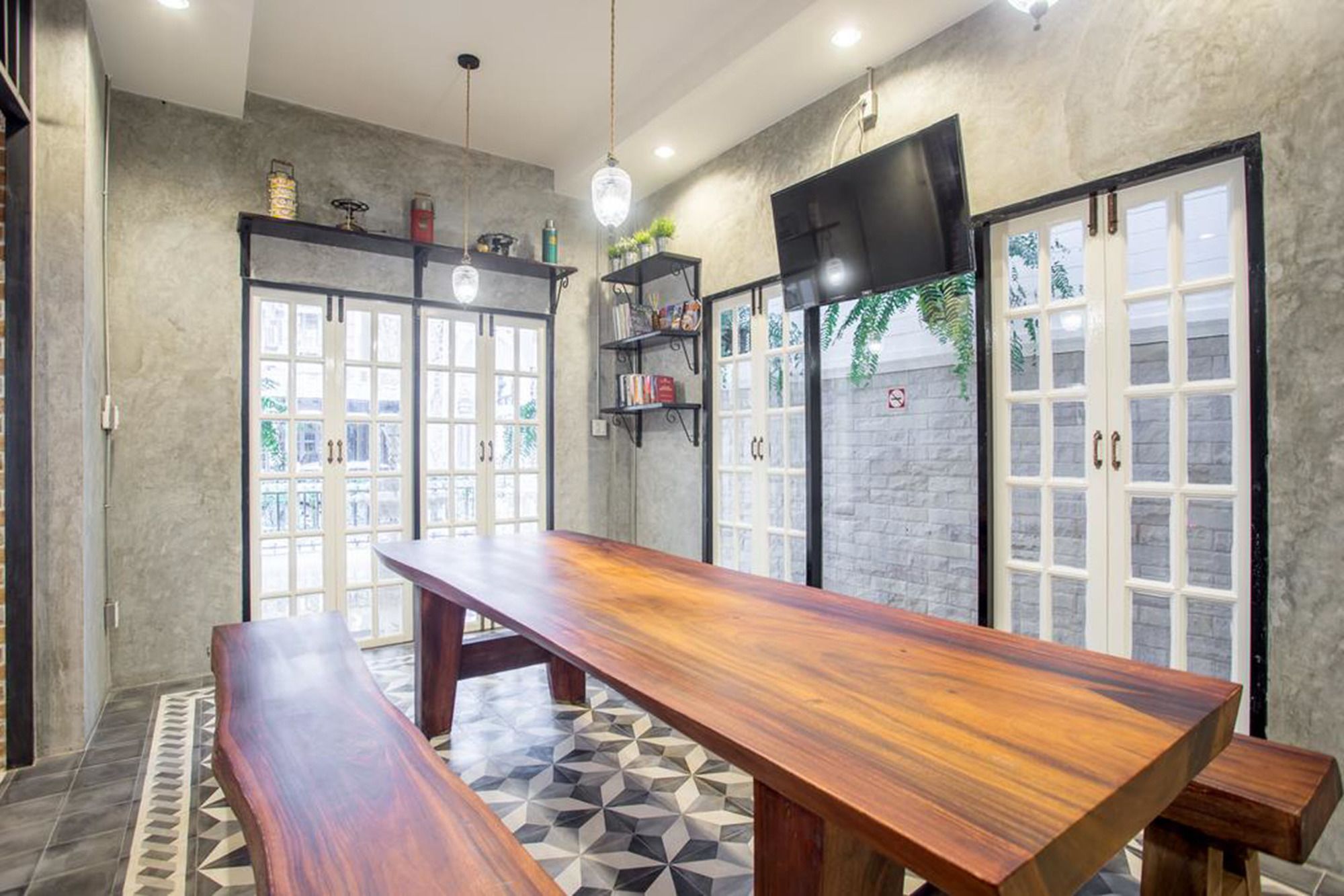 X9 Hostel