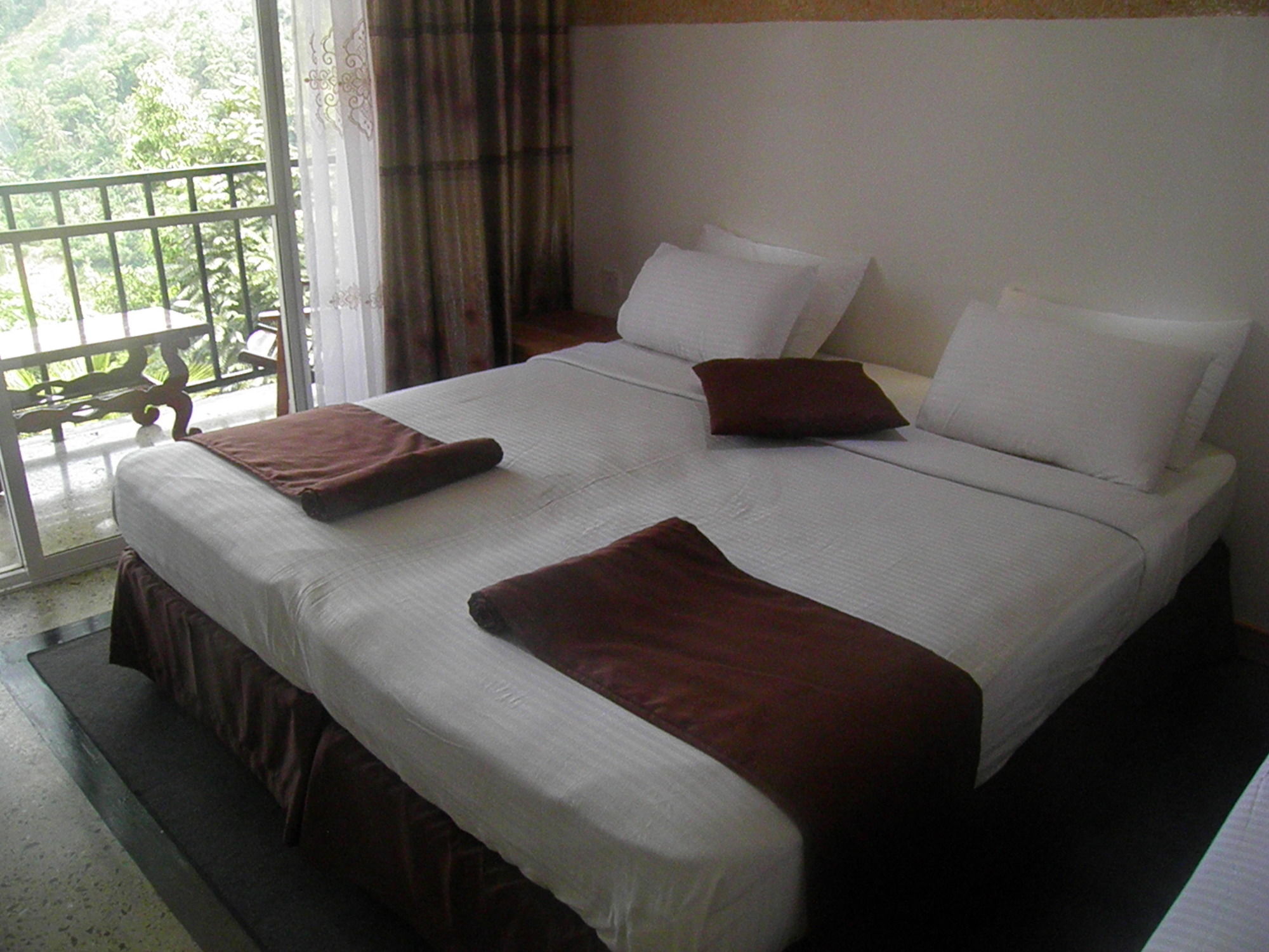 The Tenth Hotel